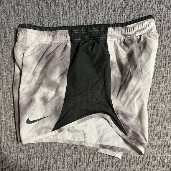Nike Women’s Running Shorts - Picture 2 of 14